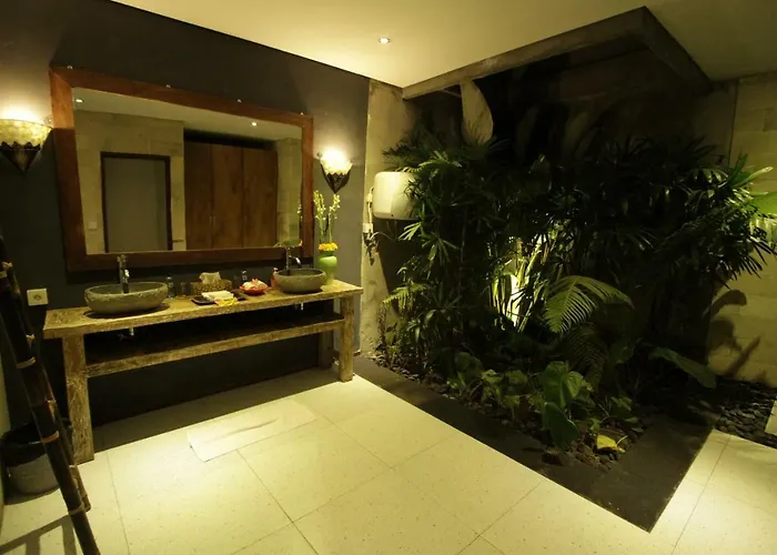 Villa Virgin *